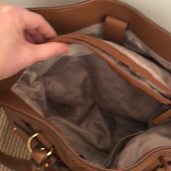 Michael Kors Hamilton  Large studded Tote - Picture 8 of 8